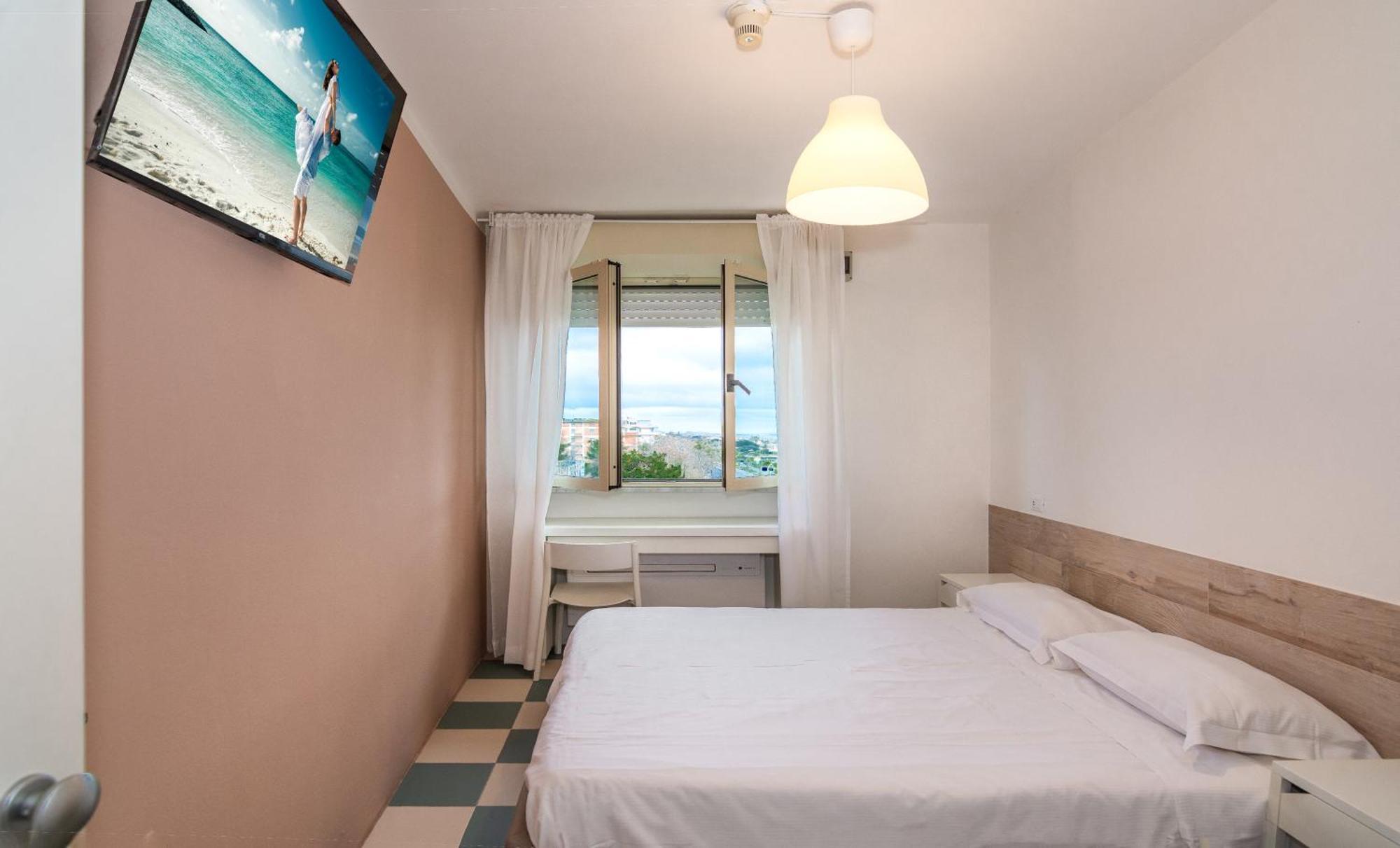 Hotel Happy Marina di Pietrasanta Exterior foto